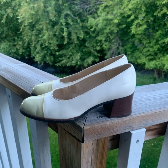 Italian leather two tone leather shoes - Picture 2 of 7